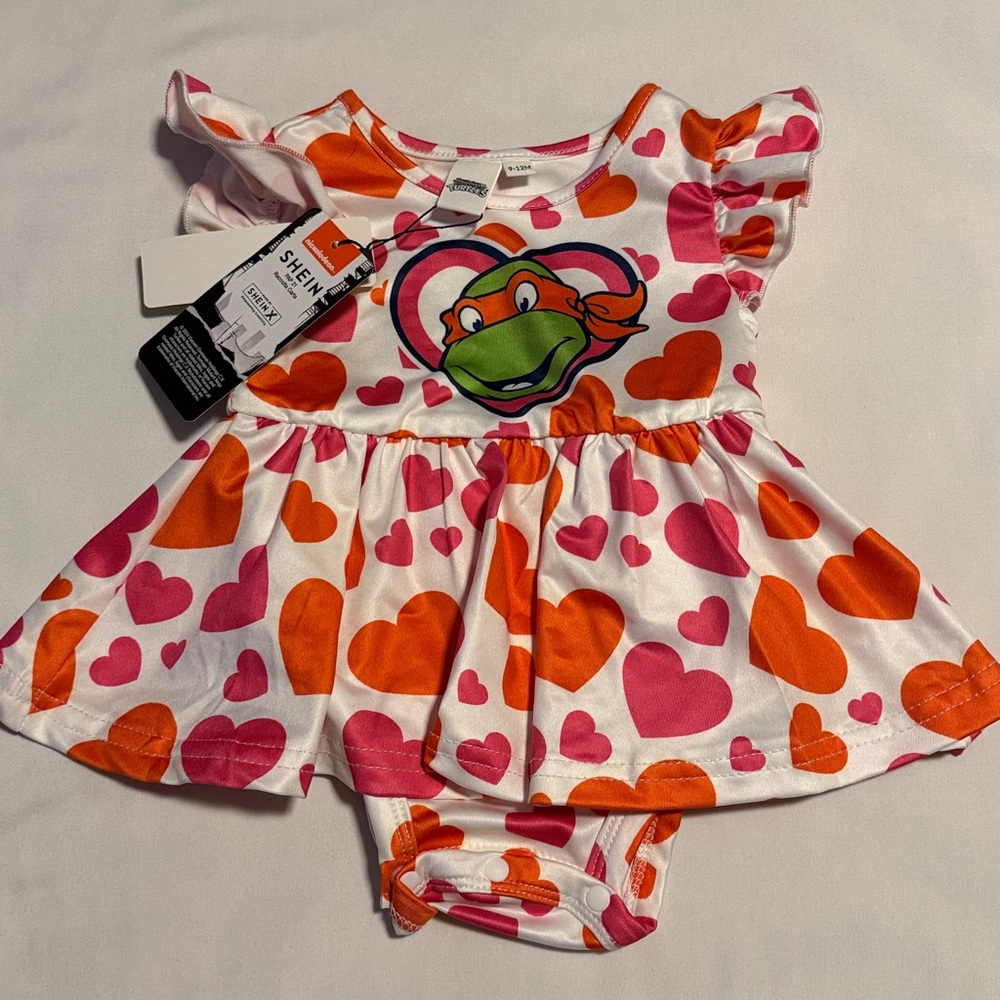 SHEIN Heart Print Baby Dress with Teenage Mutant Ninja Turtles Design